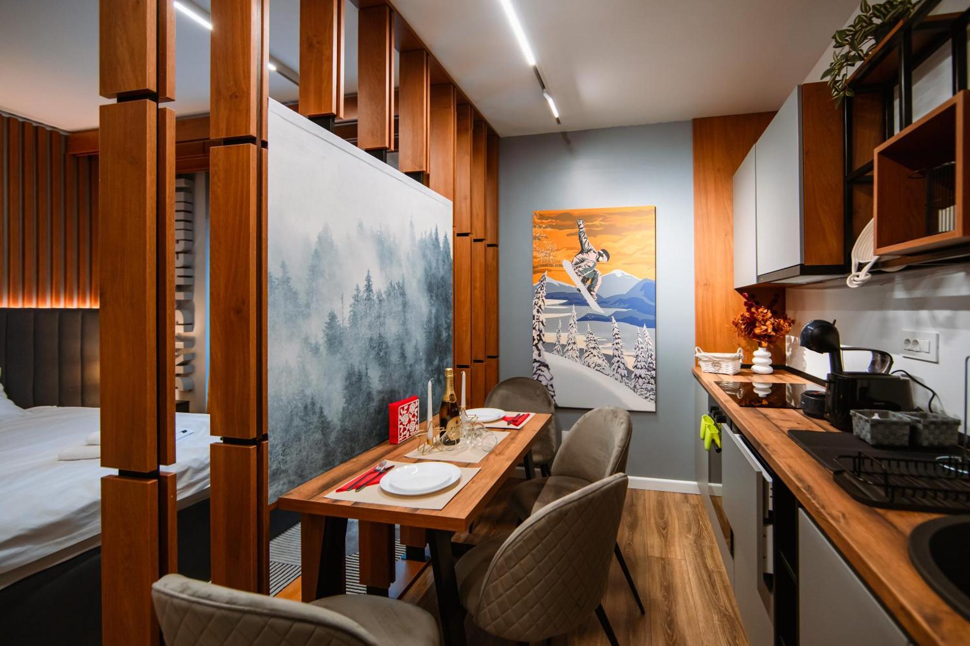 Blue Sky Apartment