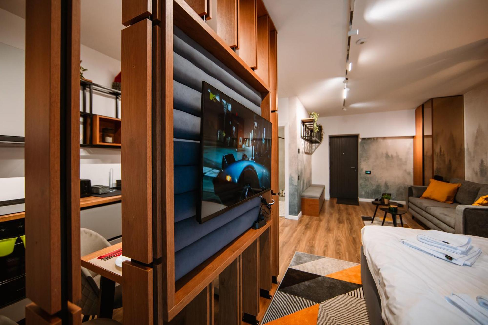 Blue Sky Apartment *